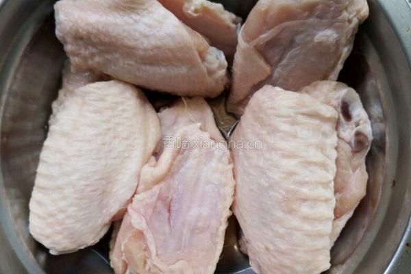 卤鸡翅的做法图解1