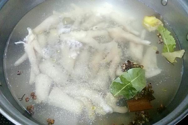 绝味泡椒凤爪的做法图解3