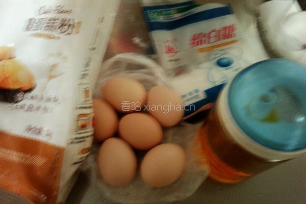 老式海绵蛋糕的做法图解1