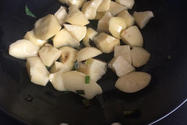 菠菜土豆汤的做法图解2