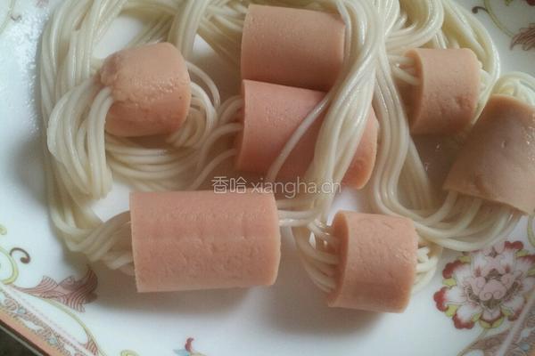 火腿肠番茄面线的做法图解4