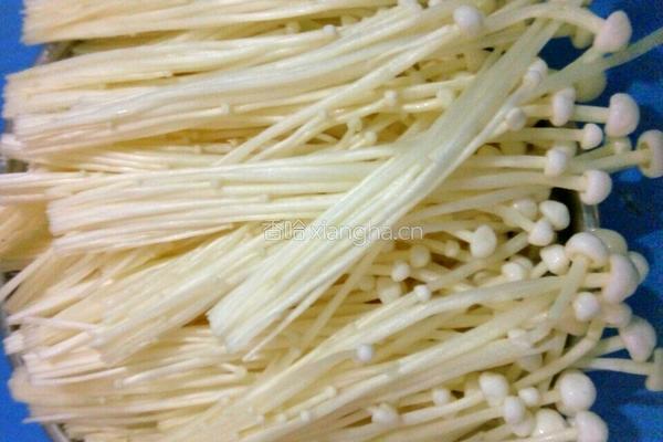 金针菇炒苋菜的做法图解1