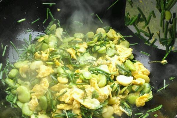 韭菜鸡蛋蚕豆米的做法图解11
