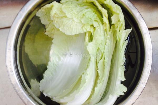 鱼香白菜的做法图解1
