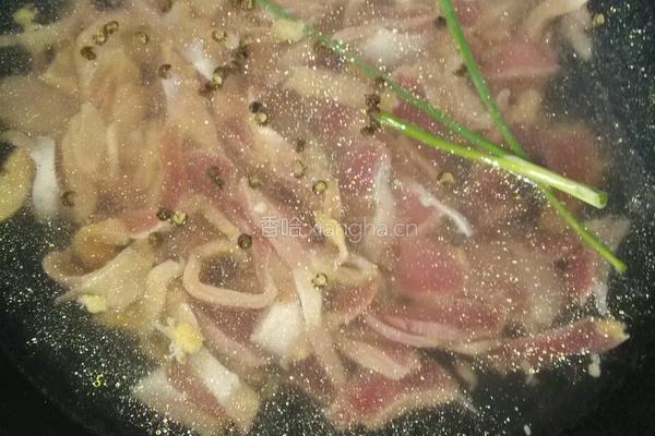 酸豆角炒鸡杂的做法图解4