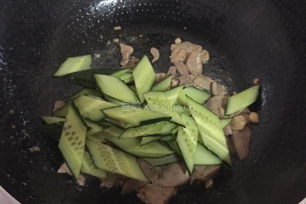 黄瓜炒猪肝的做法图解7