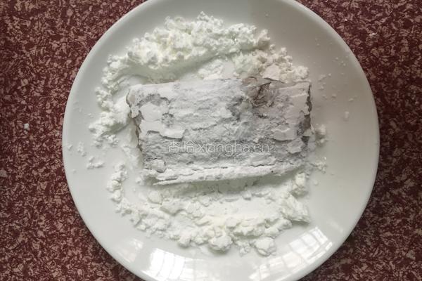 椒盐带鱼的做法图解3