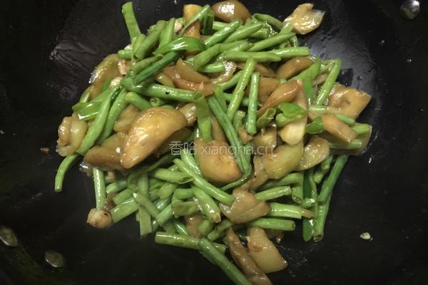 蒜蓉豆角炒茄子的做法图解10