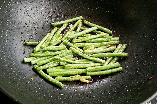 蚝油茄子烧豆角的做法图解11