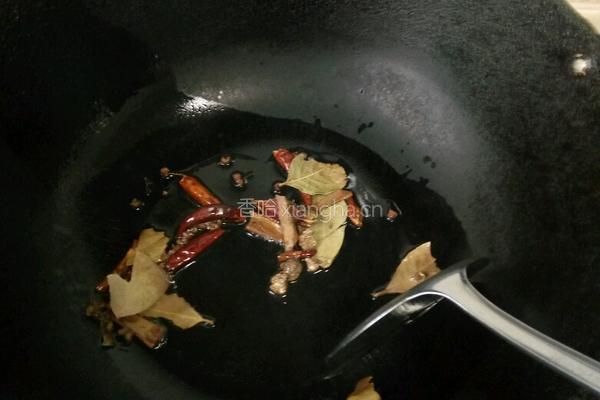 小土豆炖鸡块的做法图解4