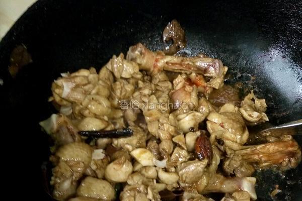 小土豆炖鸡块的做法图解7