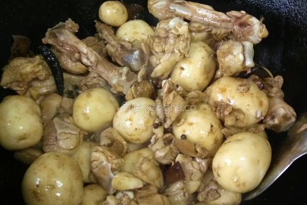 小土豆炖鸡块的做法图解8