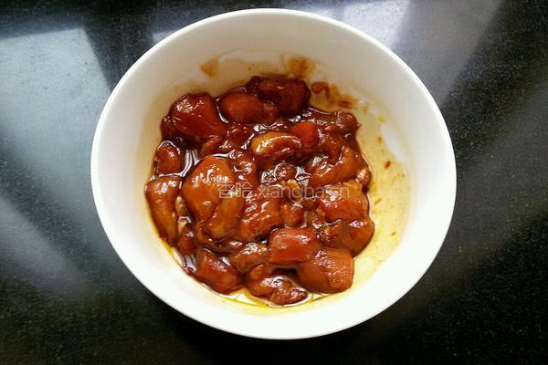 芹菜炒牛肉的做法图解2