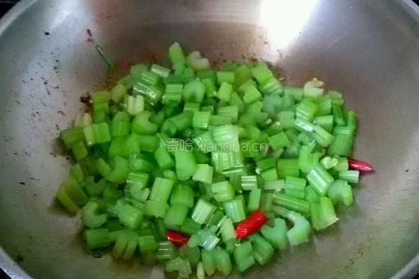 芹菜炒牛肉的做法图解9