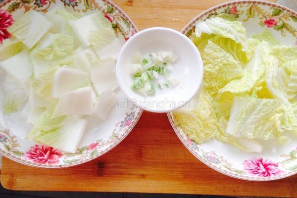 白菜炒粉丝的做法图解2