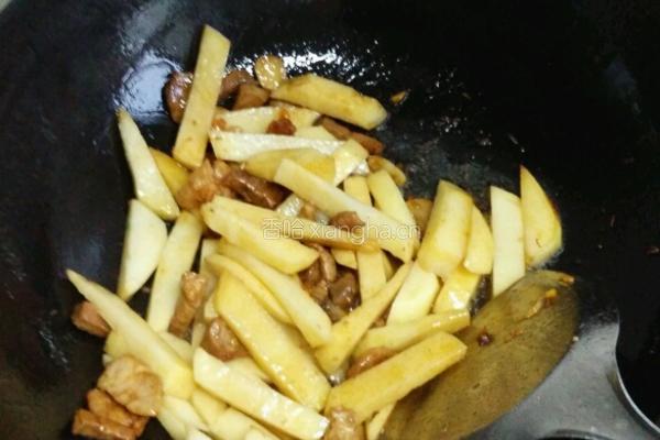 土豆豆角焖面的做法图解3