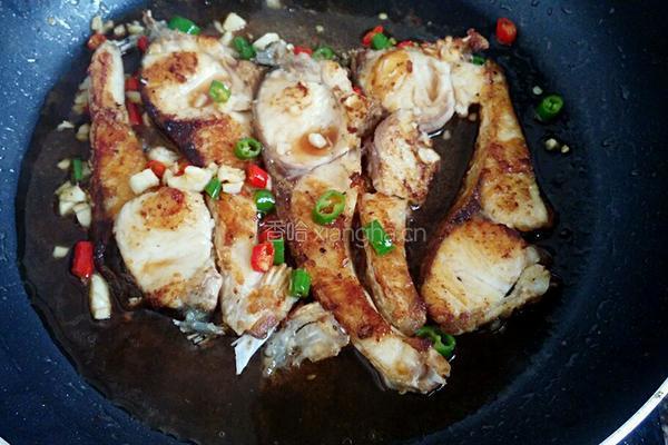 红酒烧鲤鱼块的做法图解8