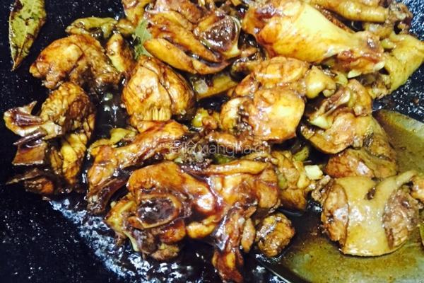 香菇土豆炖鸡块的做法图解6