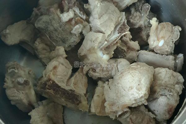 番茄排骨的做法图解2