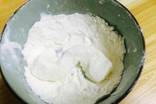 酥炸牛奶冻的做法图解6