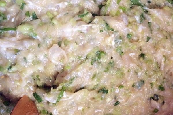 芹菜龙利鱼肉馄饨的做法图解7