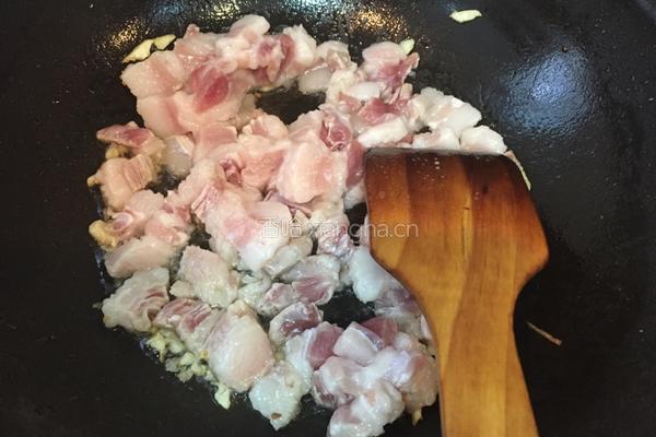 家常茄子烧肉的做法图解7