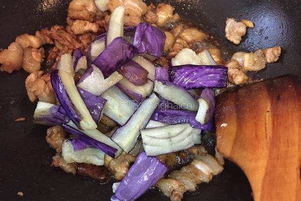 家常茄子烧肉的做法图解8