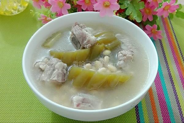 黄豆苦瓜排骨汤的做法图解11