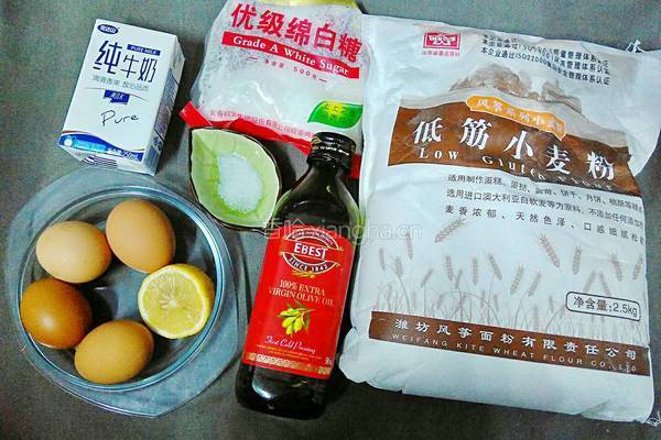 电饭煲蛋糕的做法图解1