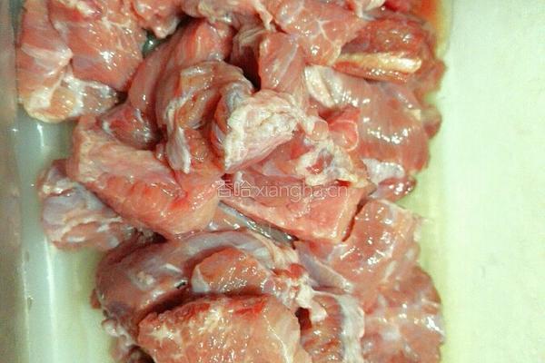 胡萝卜烧牛肉的做法图解2