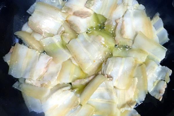 红椒绿意回锅肉的做法图解6