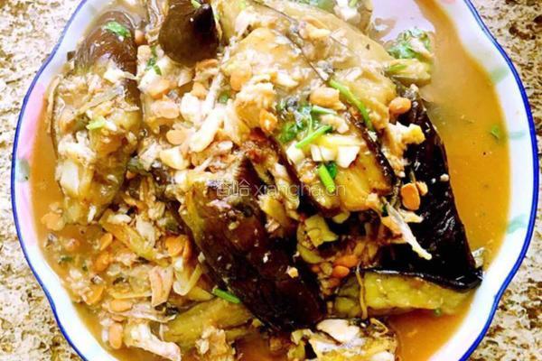 《鲶鱼炖茄子》的做法图解9