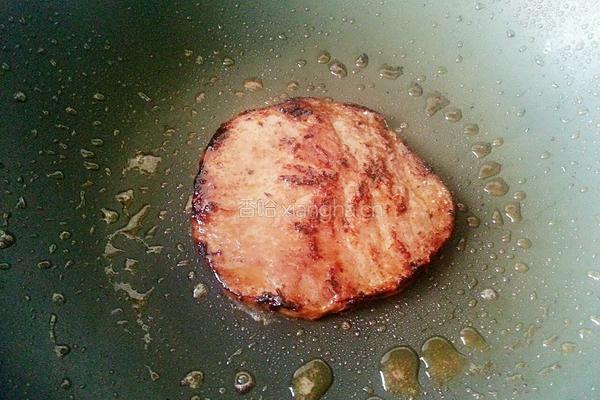 生菜牛肉鸡蛋卷的做法图解3
