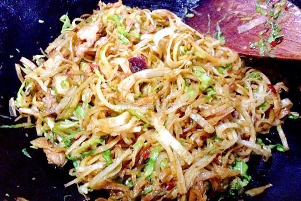 老干妈炒饼的做法图解14