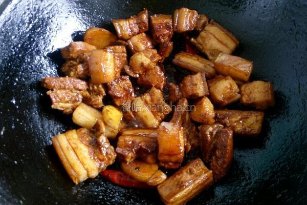 土豆炖五花肉的做法图解3