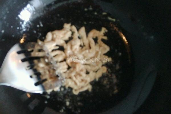 杏鲍菇双椒炒鸡丝的做法图解3