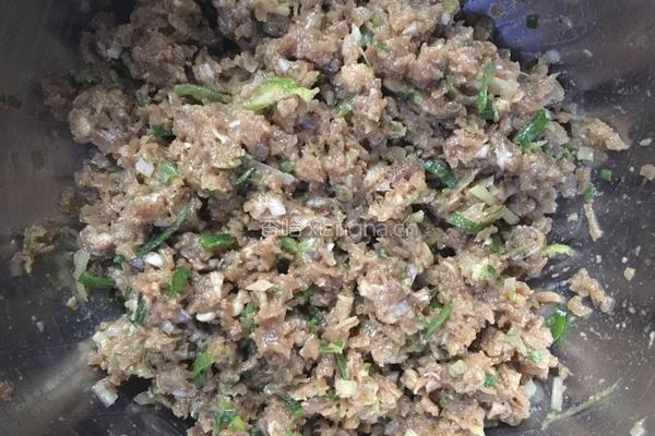牛肉馅饼的做法图解1