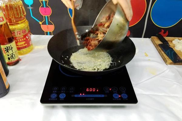 蒜蓉火爆小龙虾的做法图解6