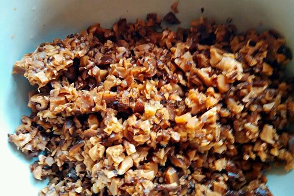香菇馅饺子的做法图解3