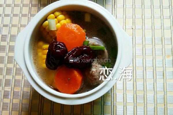 胡萝卜玉米筒骨汤的做法图解8