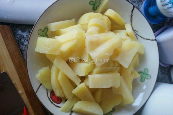 白菜土豆炖排骨的做法图解4