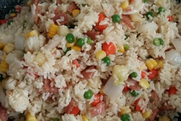 培根炒饭的做法图解4