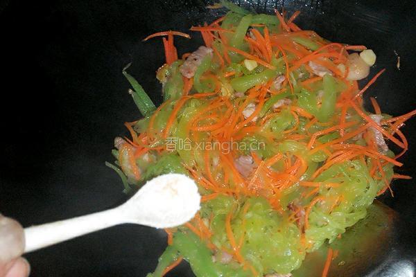 肉片炒莴笋萝卜丝的做法图解6