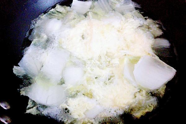 白菜鸡蛋汤的做法图解4