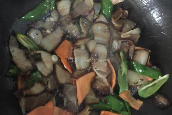 青椒炒腊肉的做法图解5