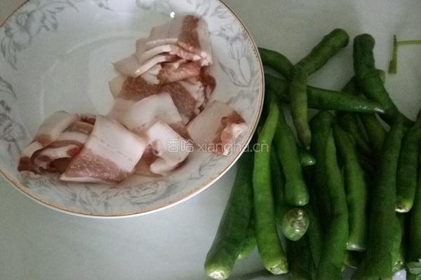 农家小炒肉的做法图解1