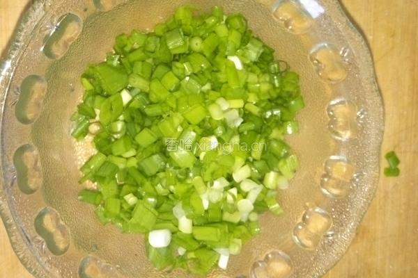 葱油饼的做法图解2