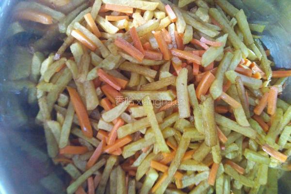 土豆条烧芹菜的做法图解4
