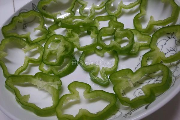 青椒皮蛋的做法图解2