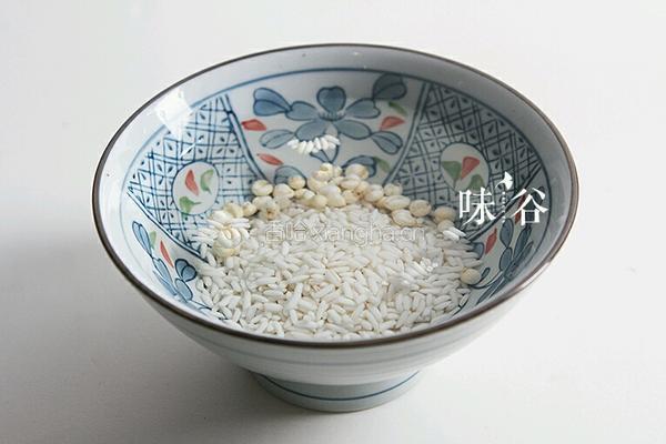 止咳川贝水梨粥的做法图解2